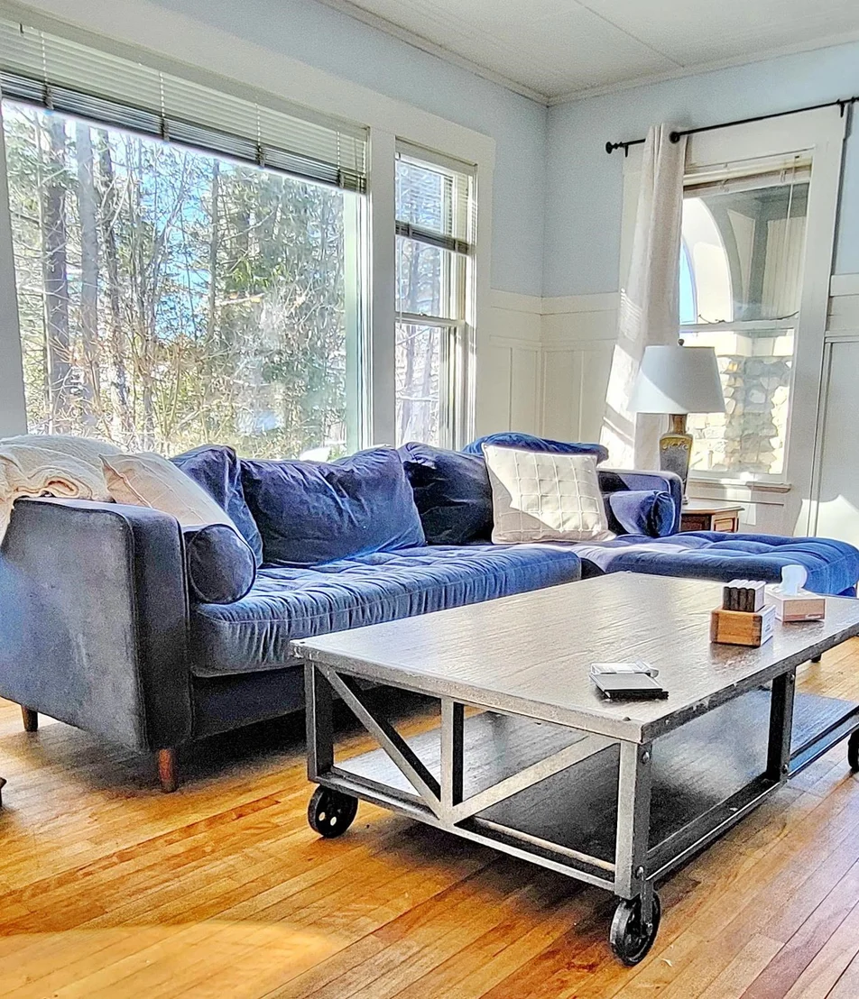 Photo of 2480 Main