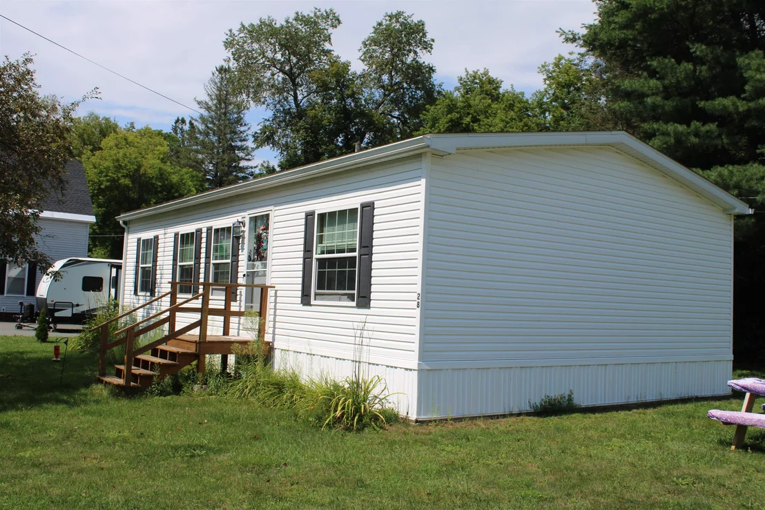 Photo of 28 Huron