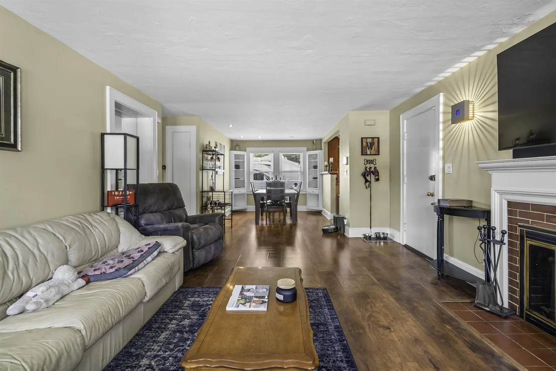 Photo of 222 Calef