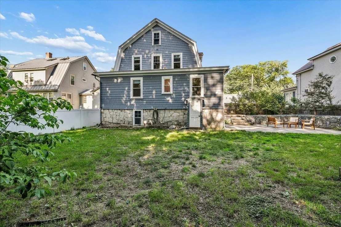 Photo of 838 Maple