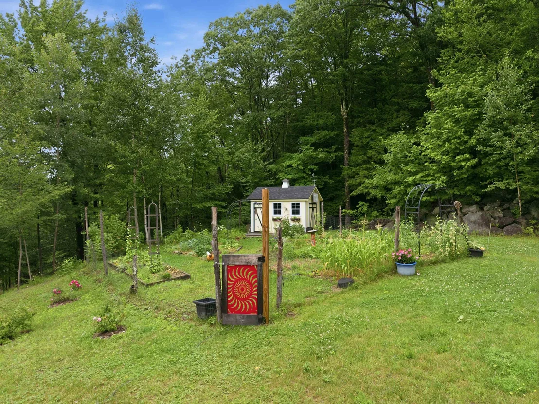 Photo of 125 Cunningham Pond