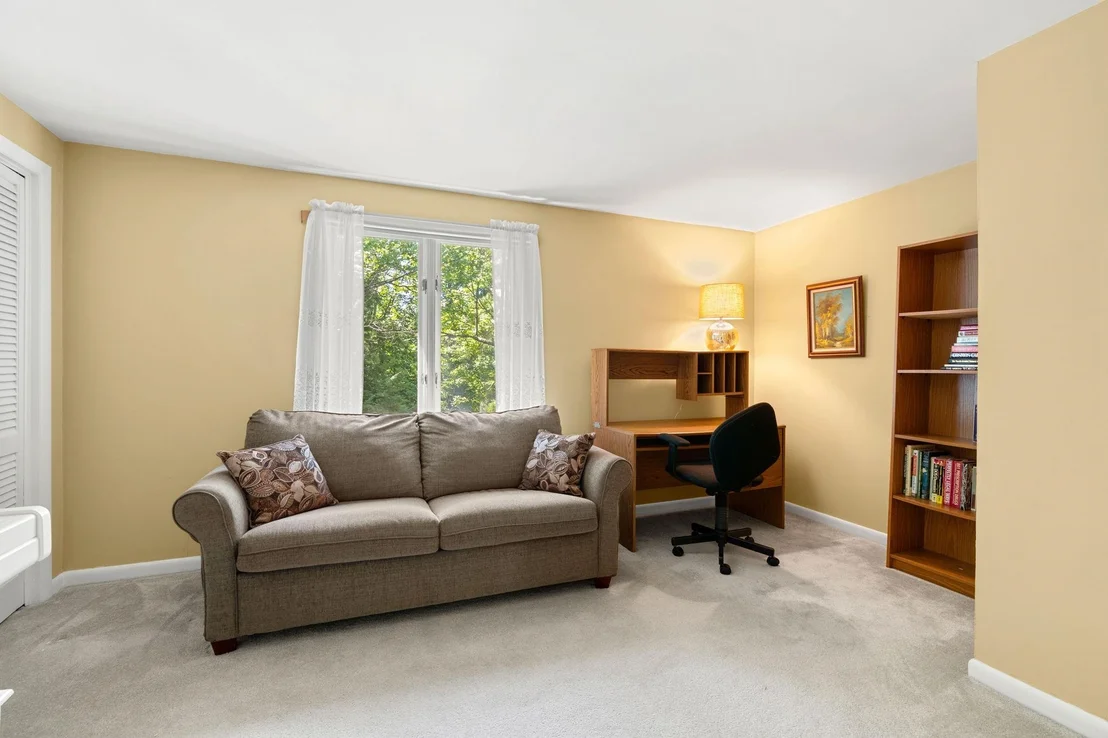 Photo of 84 Stinson