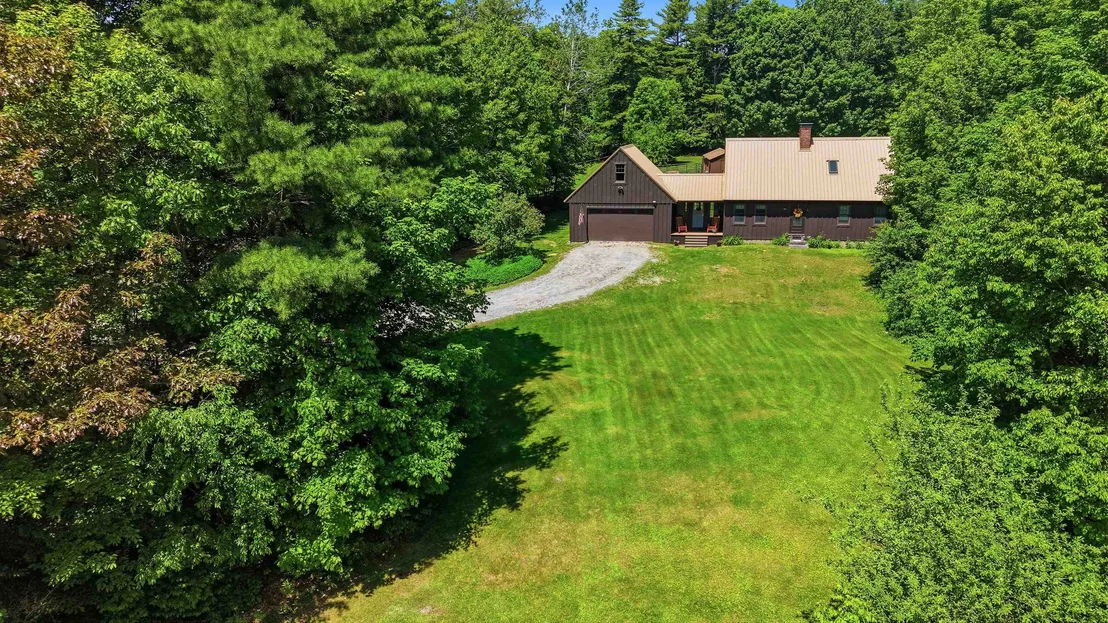 Photo of 291 Halfmoon Pond