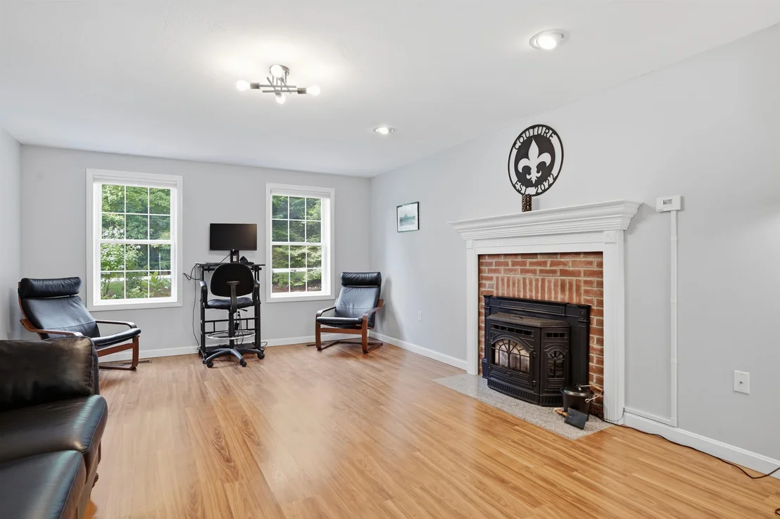 Photo of 7 Westview