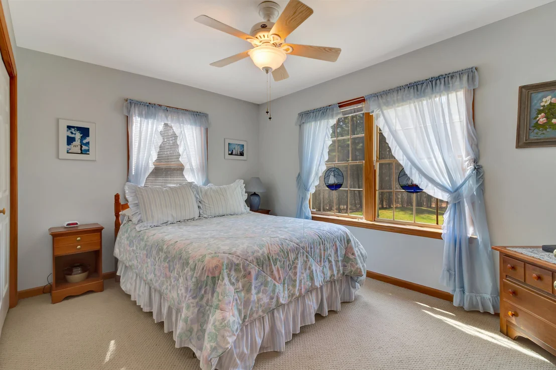 Photo of 1229 Sheldon Hill