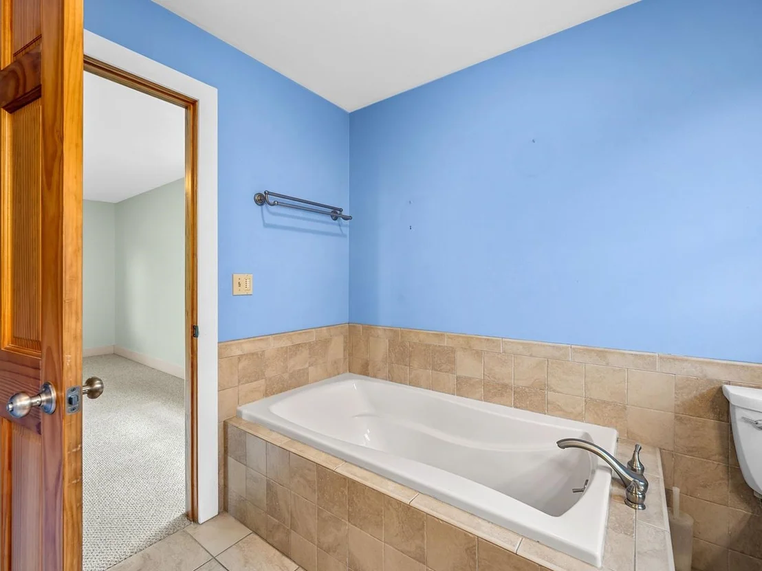 Photo of 210 Rowell Hill