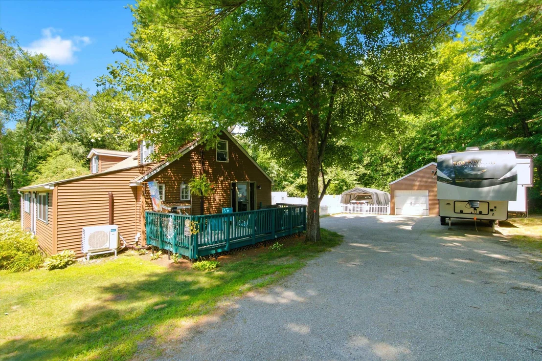 Photo of 30 Danis Park