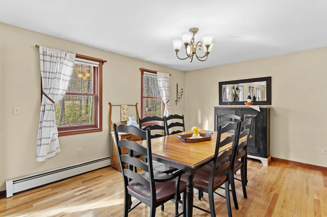 Photo of 345 Davison