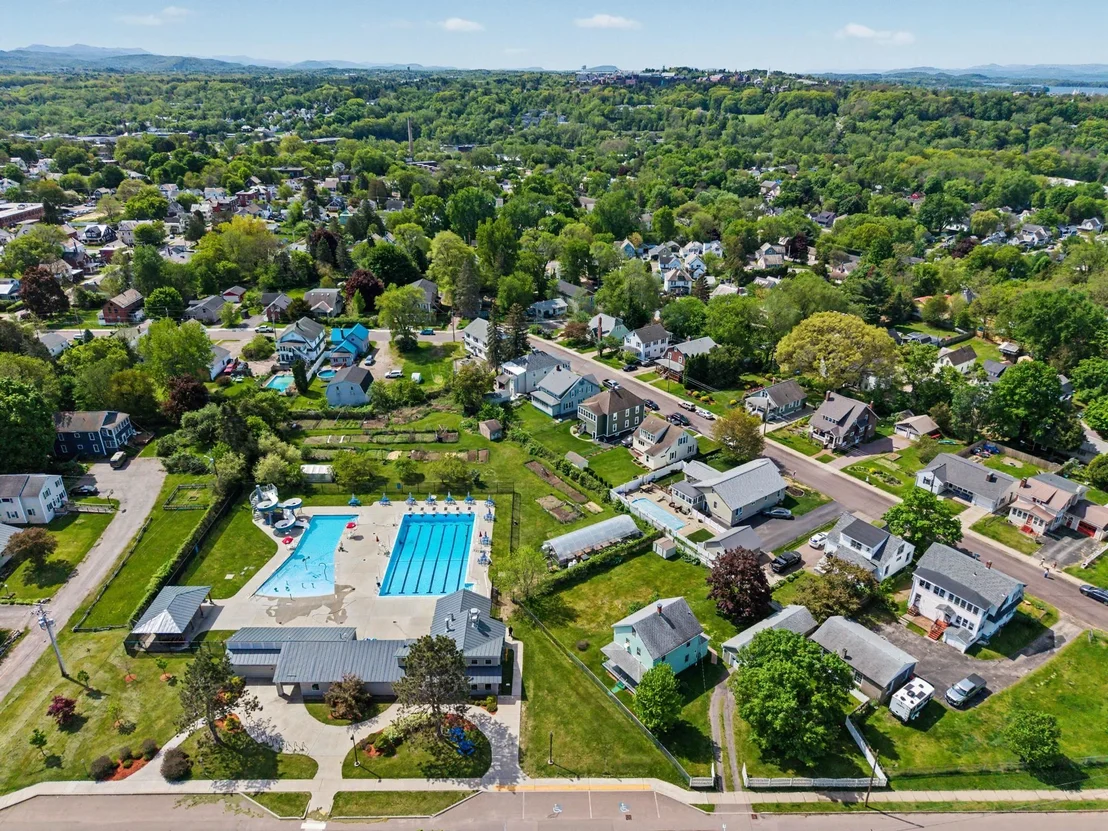 Photo of 64 Pine