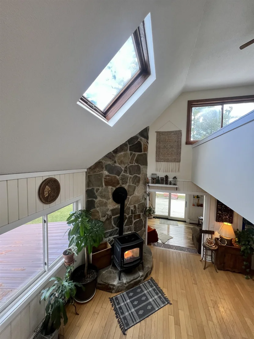 Photo of 883 Smead
