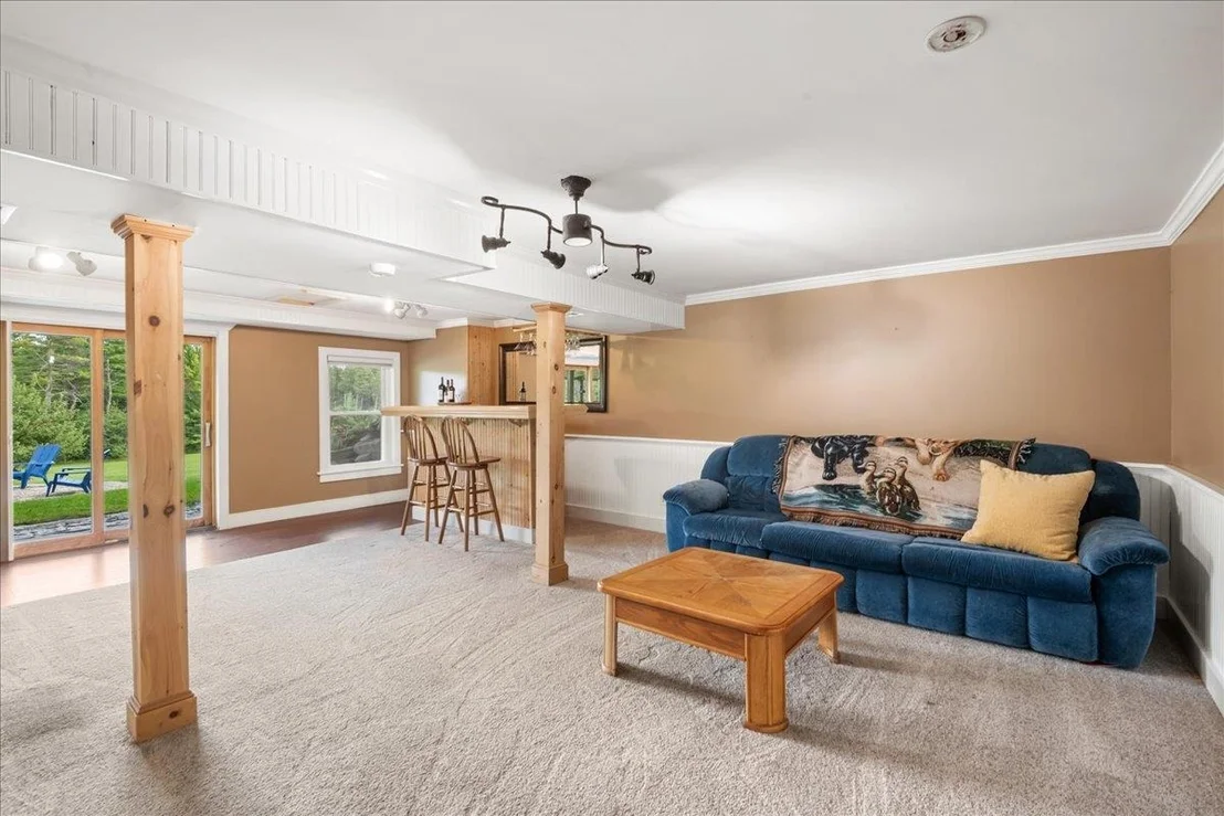 Photo of 381 Bennett