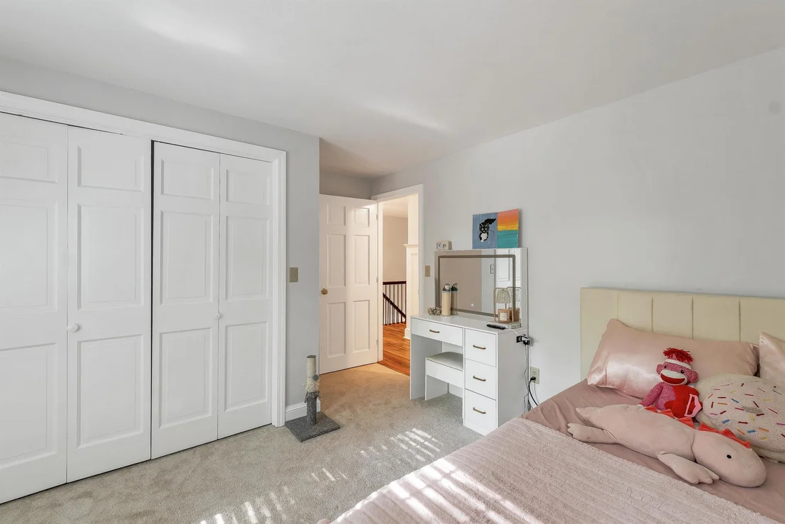 Photo of 9 Meadowview