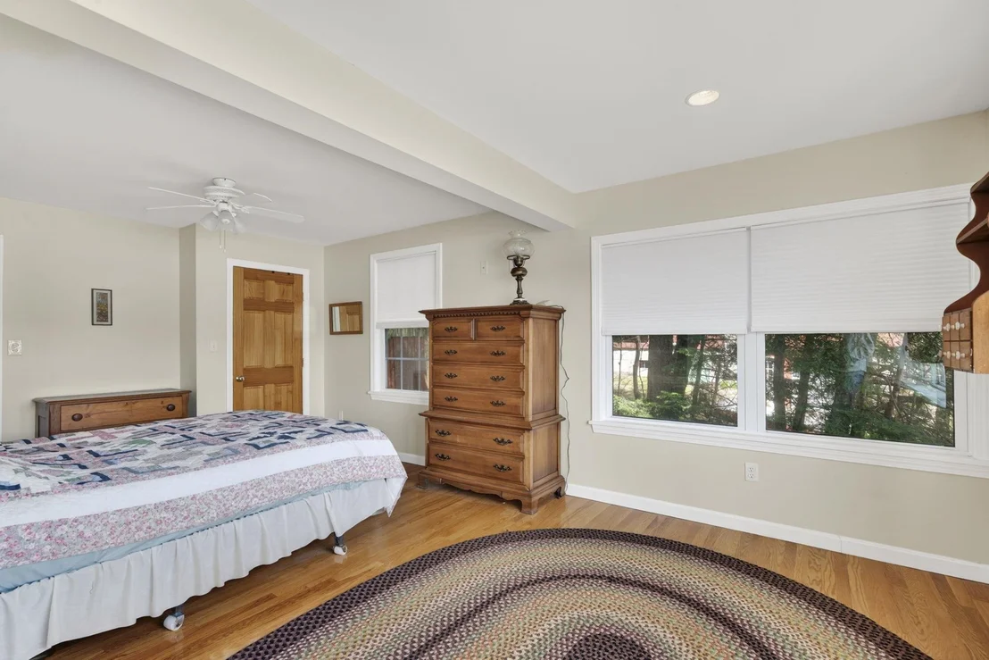 Photo of 408 Whitney