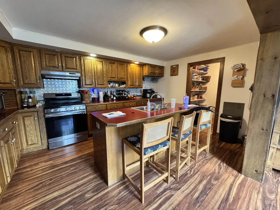 Photo of 64 Taylor