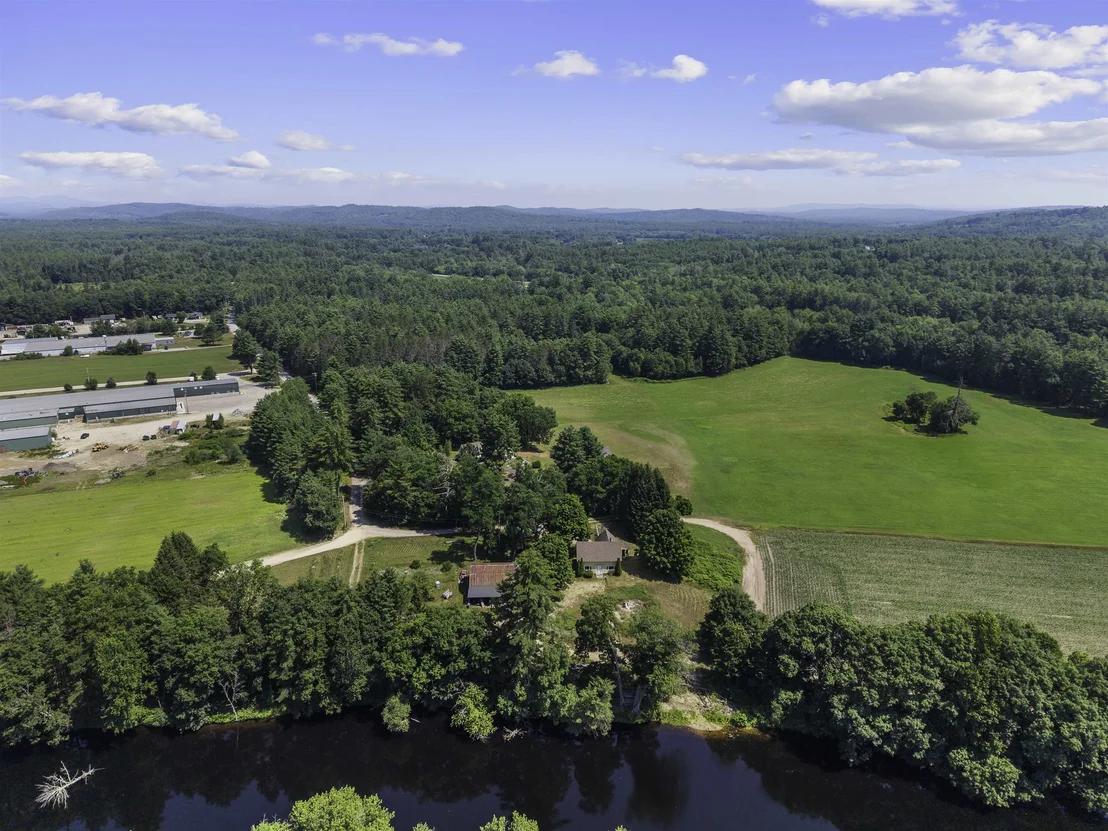 Photo of 385 Burnham Intervale