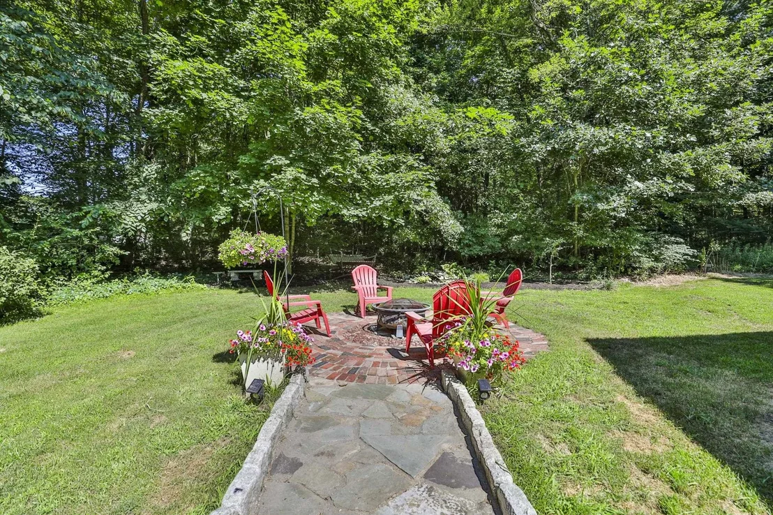 Photo of 24 Beaver Brook