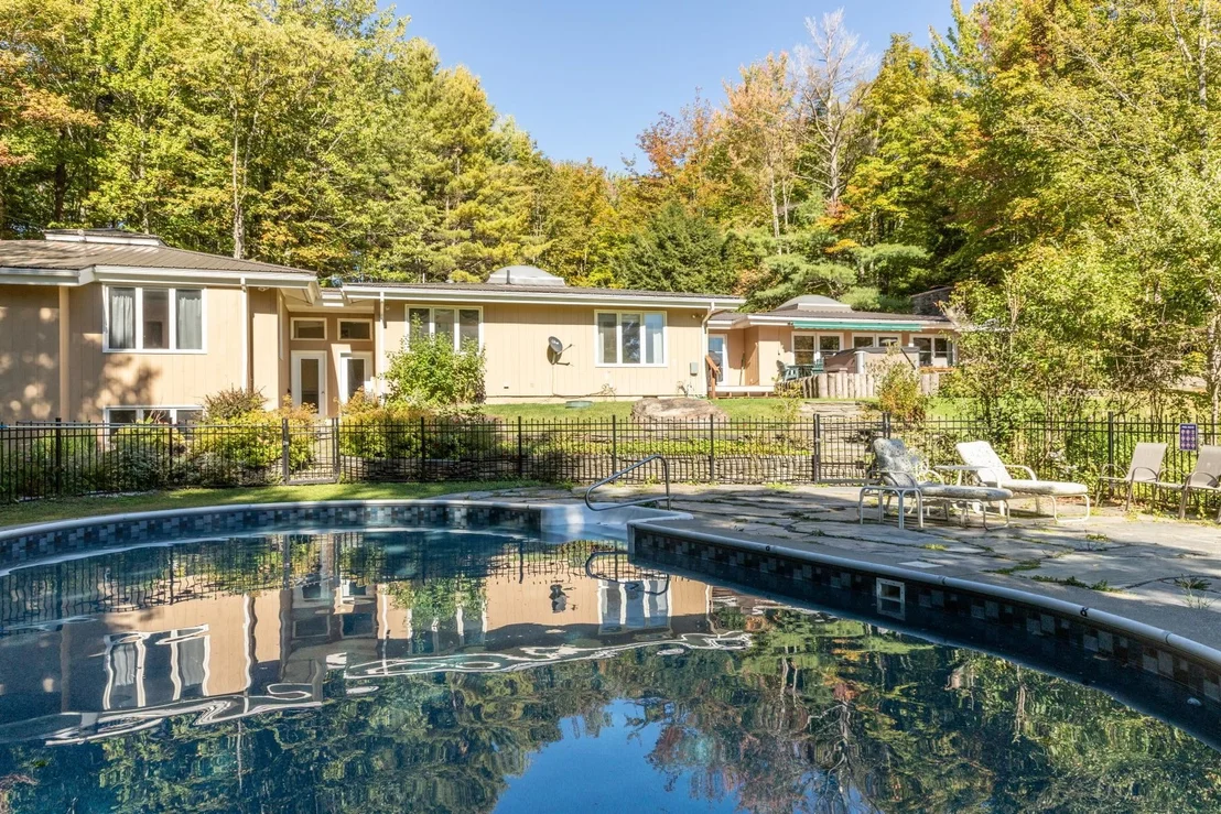 Photo of 835 Alpine View
