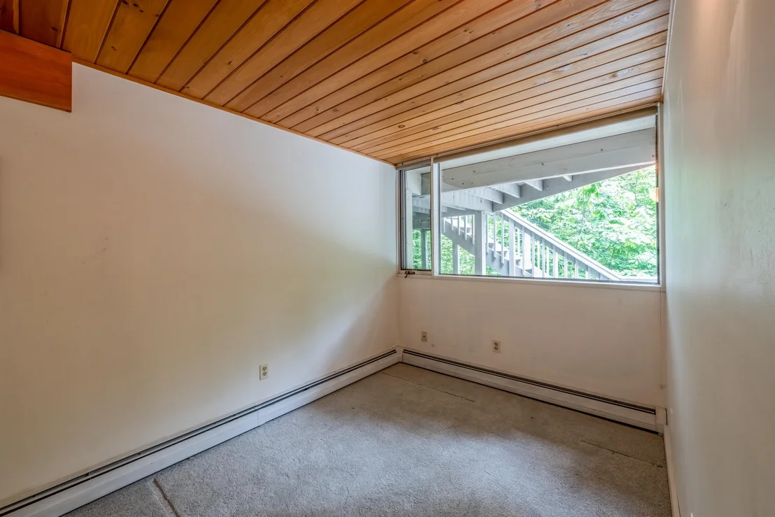 Photo of 477 Morgan