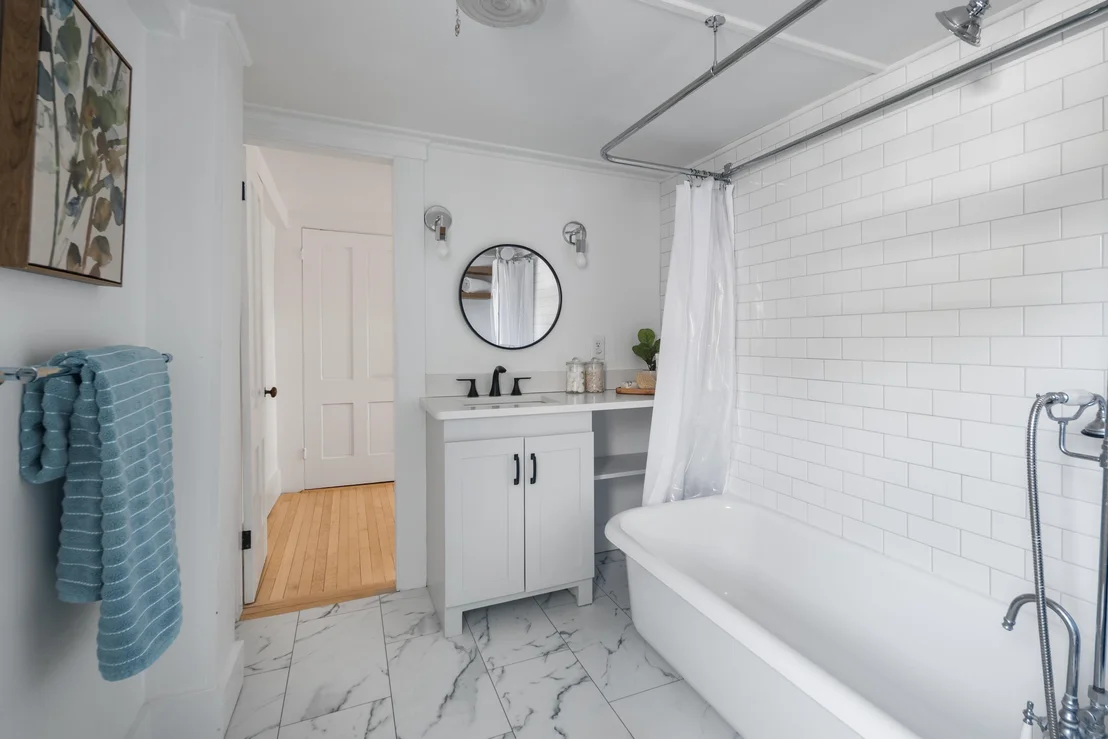 Photo of 850 Washington