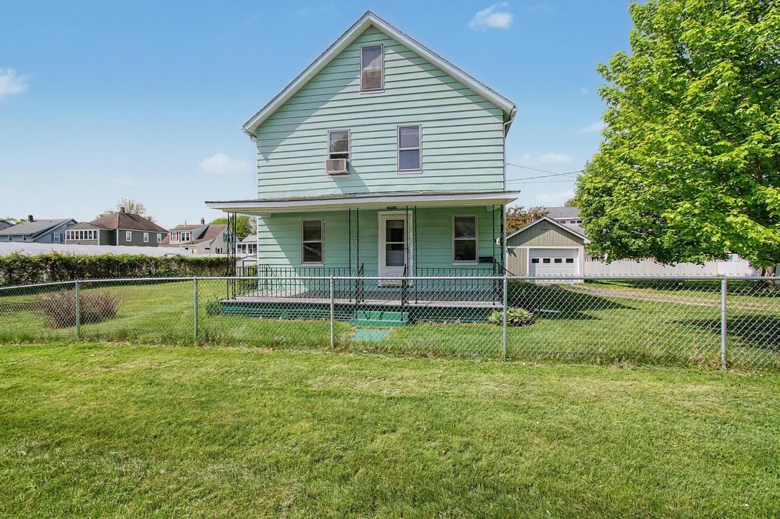Photo of 64 Pine
