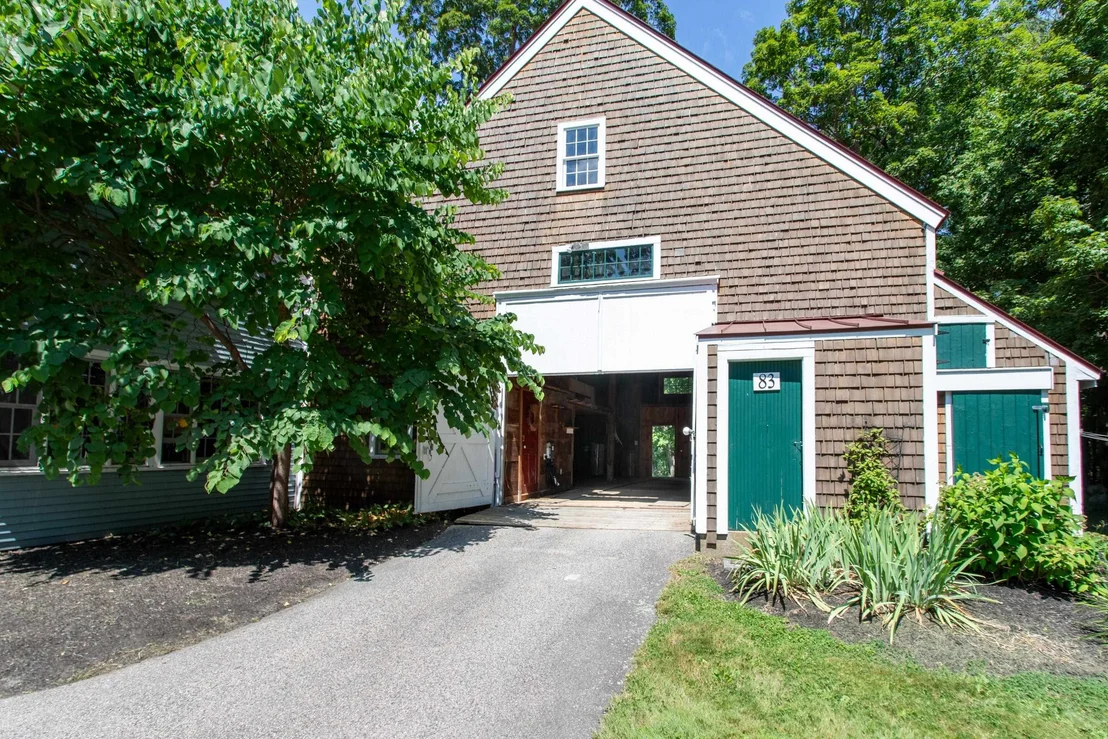 Photo of 83 Walnut