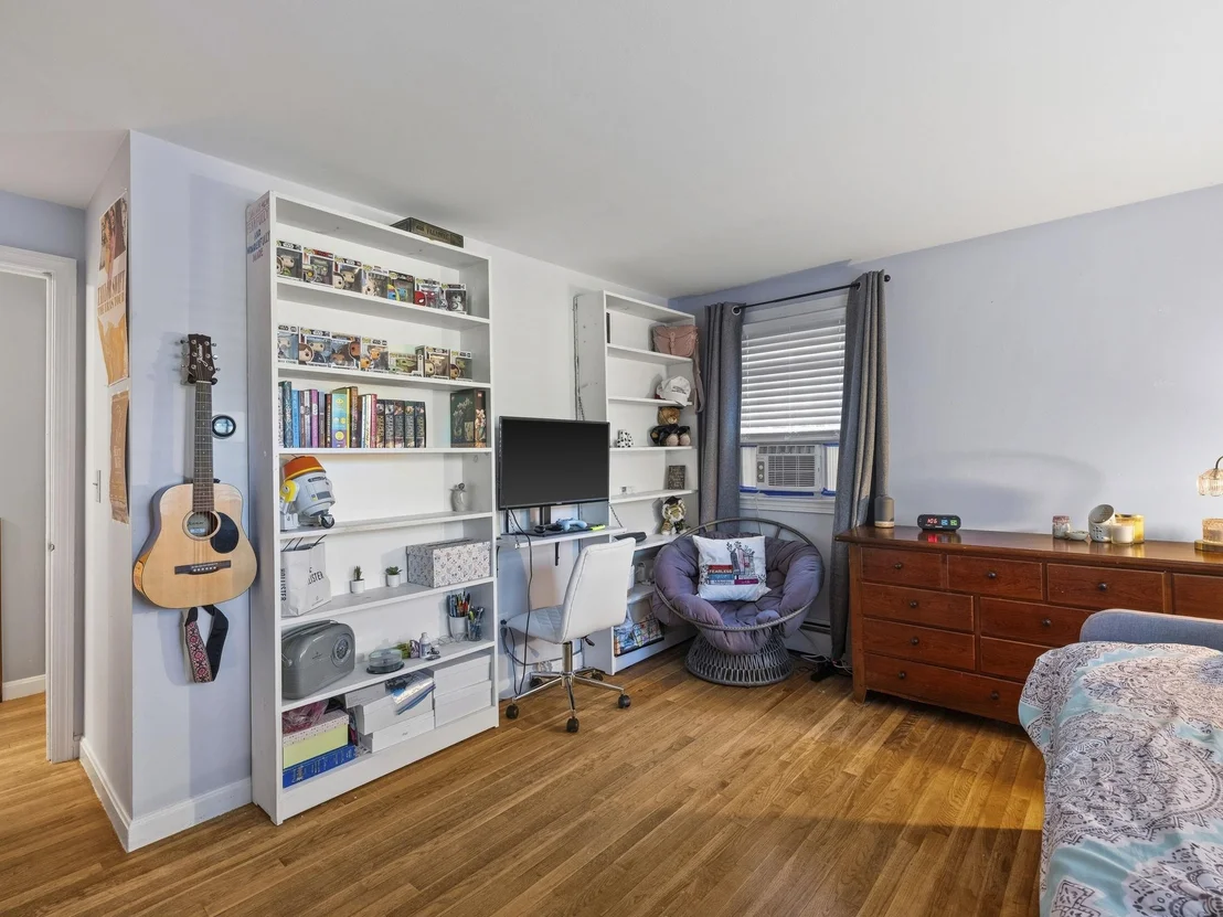 Photo of 16 Juniper