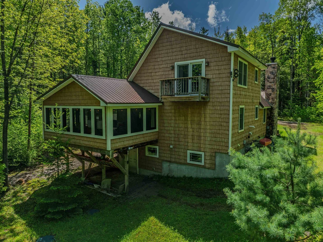 Photo of 1560 Cherry Valley