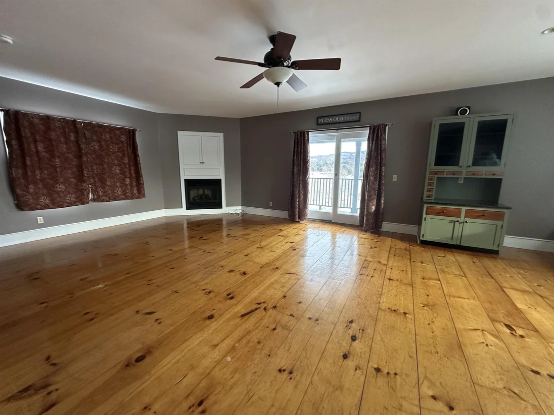Photo of 2112 Middle