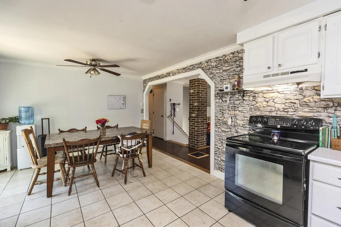 Photo of 511 Forristall