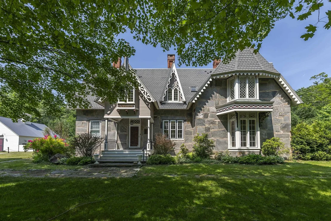 Photo of 1589 Main
