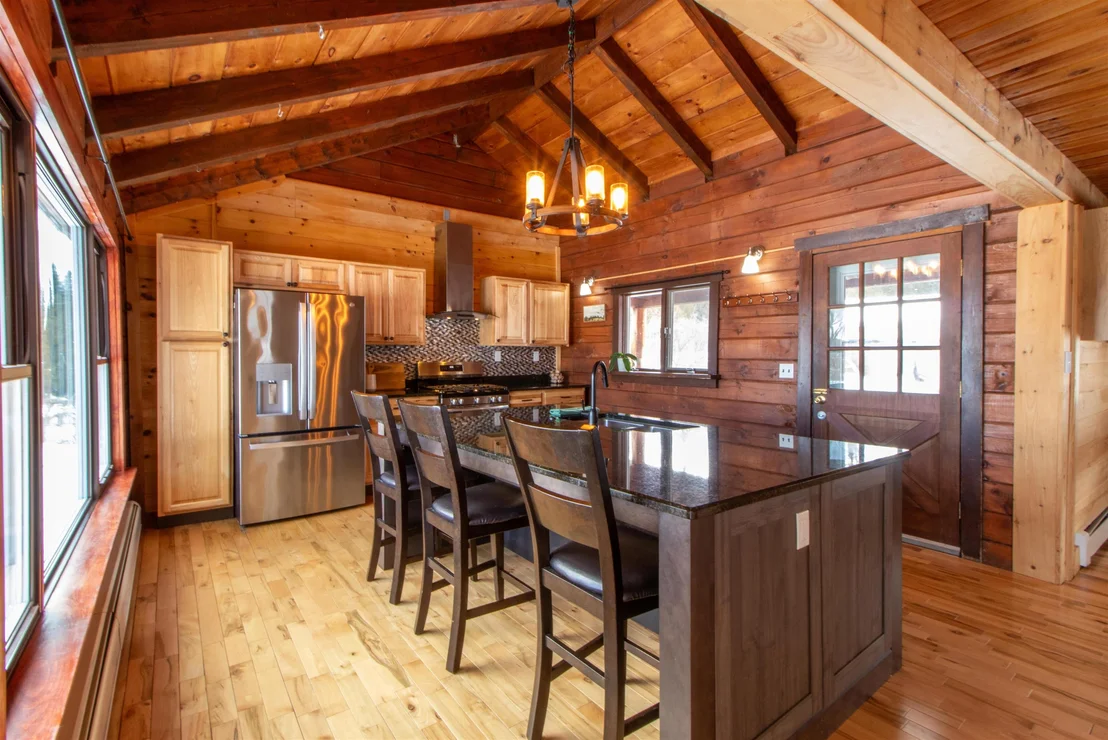 Photo of 2431 Roaring Brook
