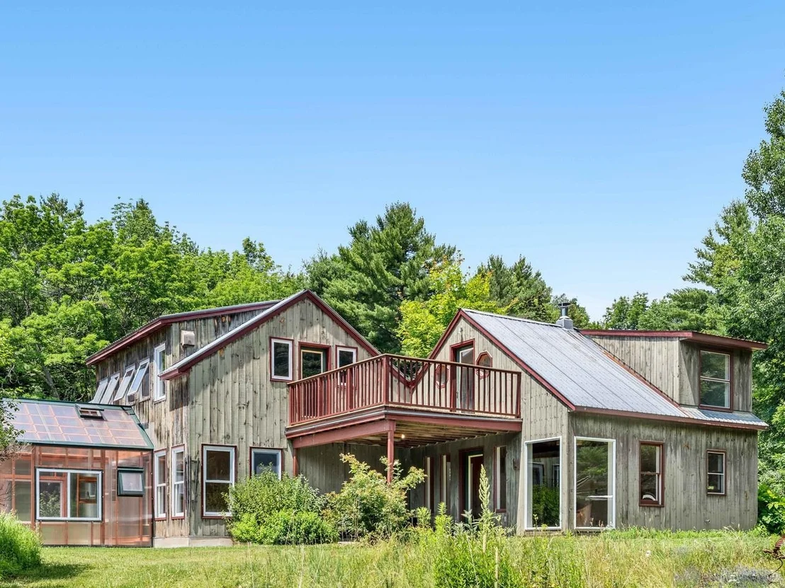 Photo of 663 Guyette