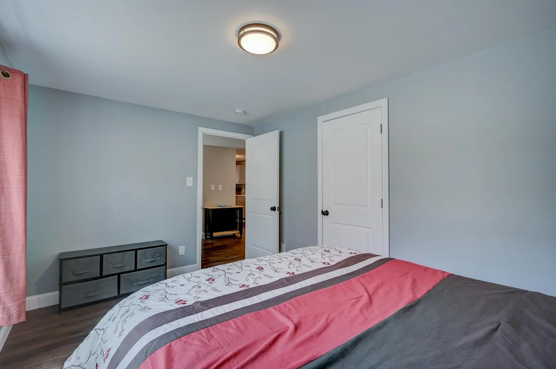 Photo of 8 Champney