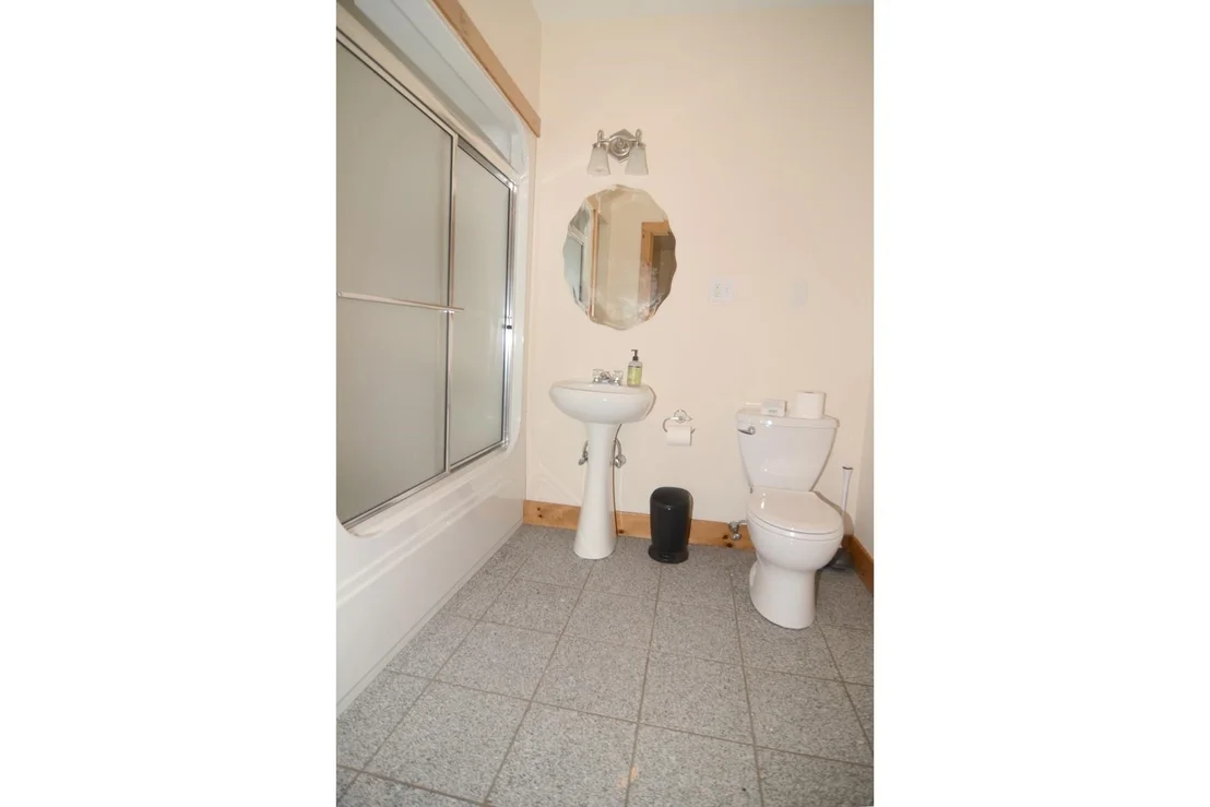 Photo of 734 Herrick