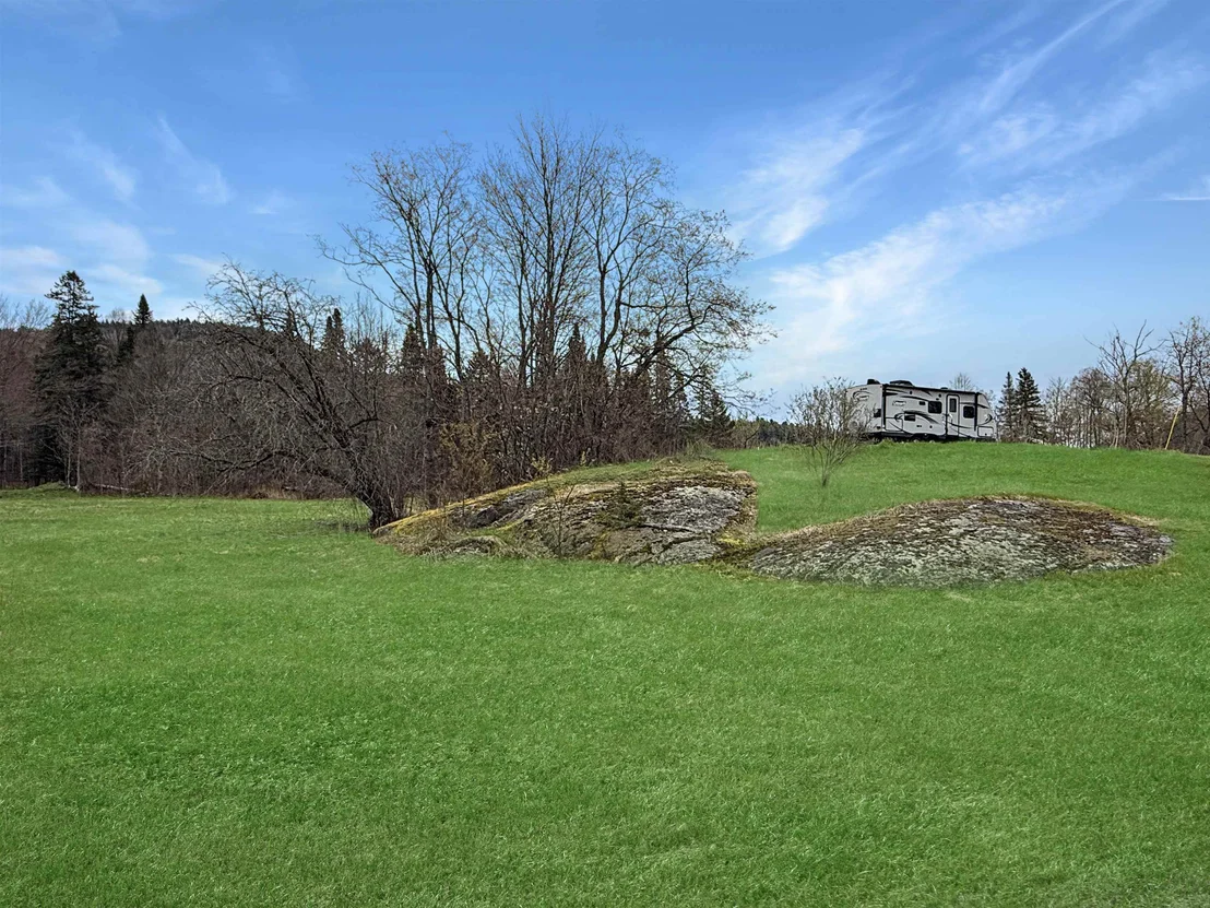 Photo of 279 & 284 Hall Stream