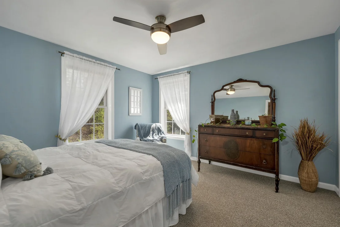Photo of 71 Auburn