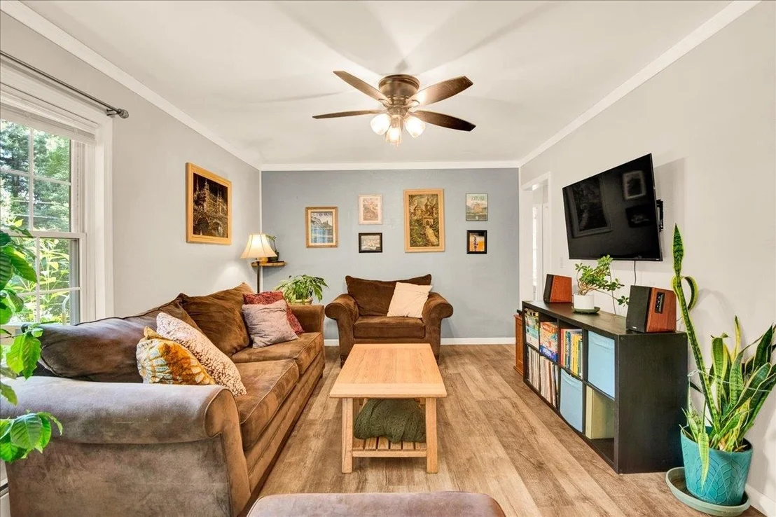 Photo of 63 Pine Hill