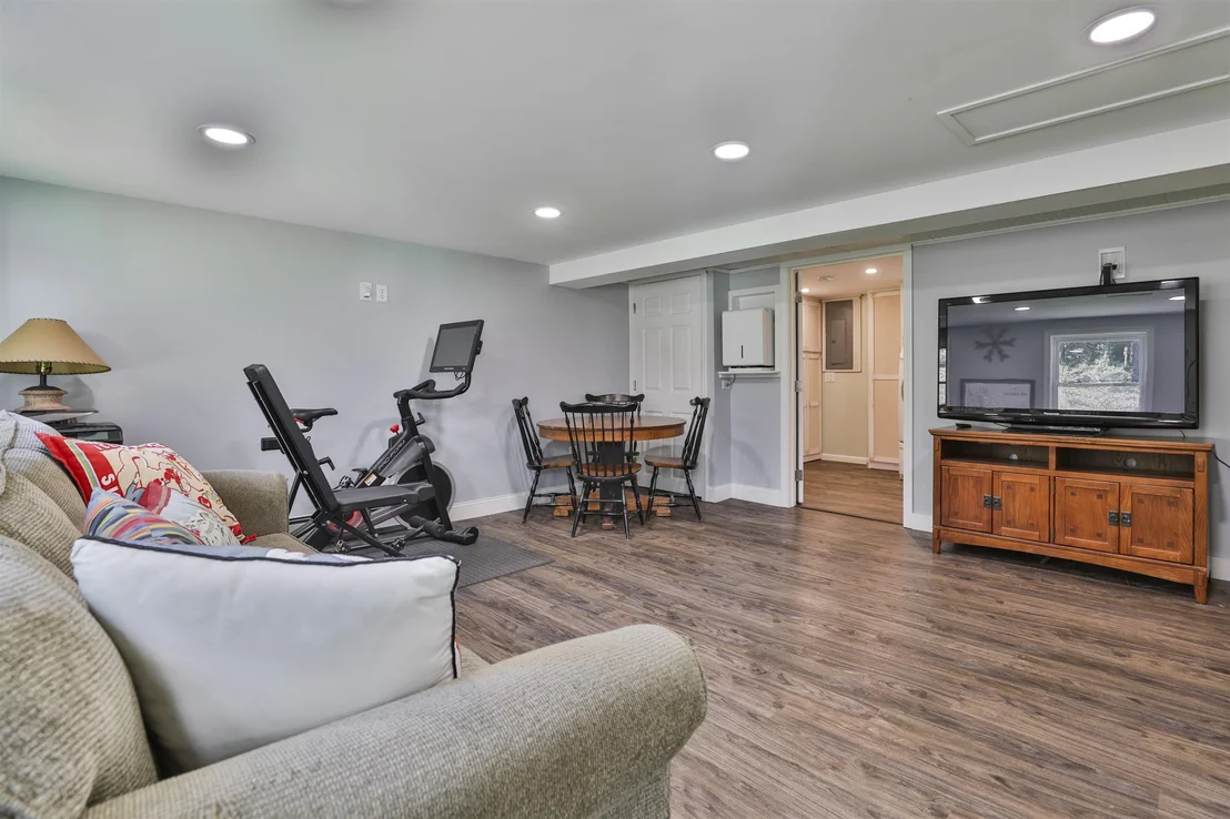 Photo of 61 Knollcrest