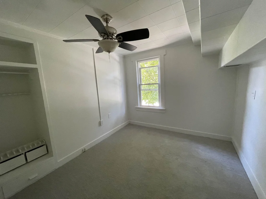 Photo of 32 Pleasant