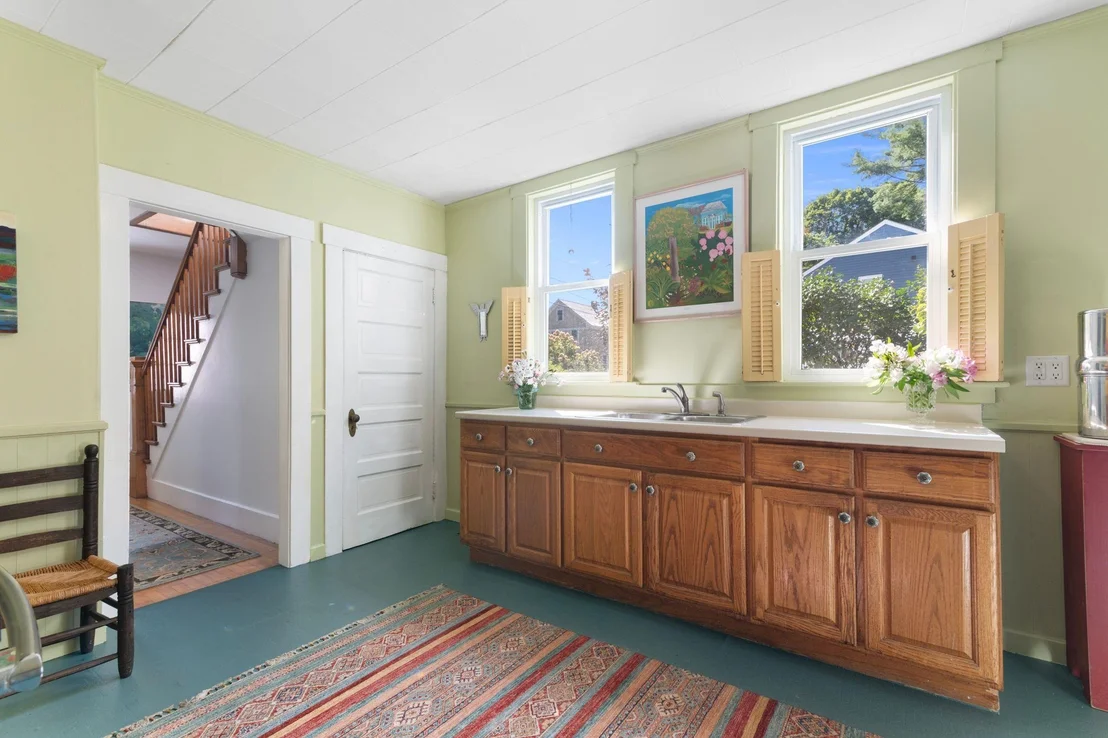 Photo of 19 Blakeslee