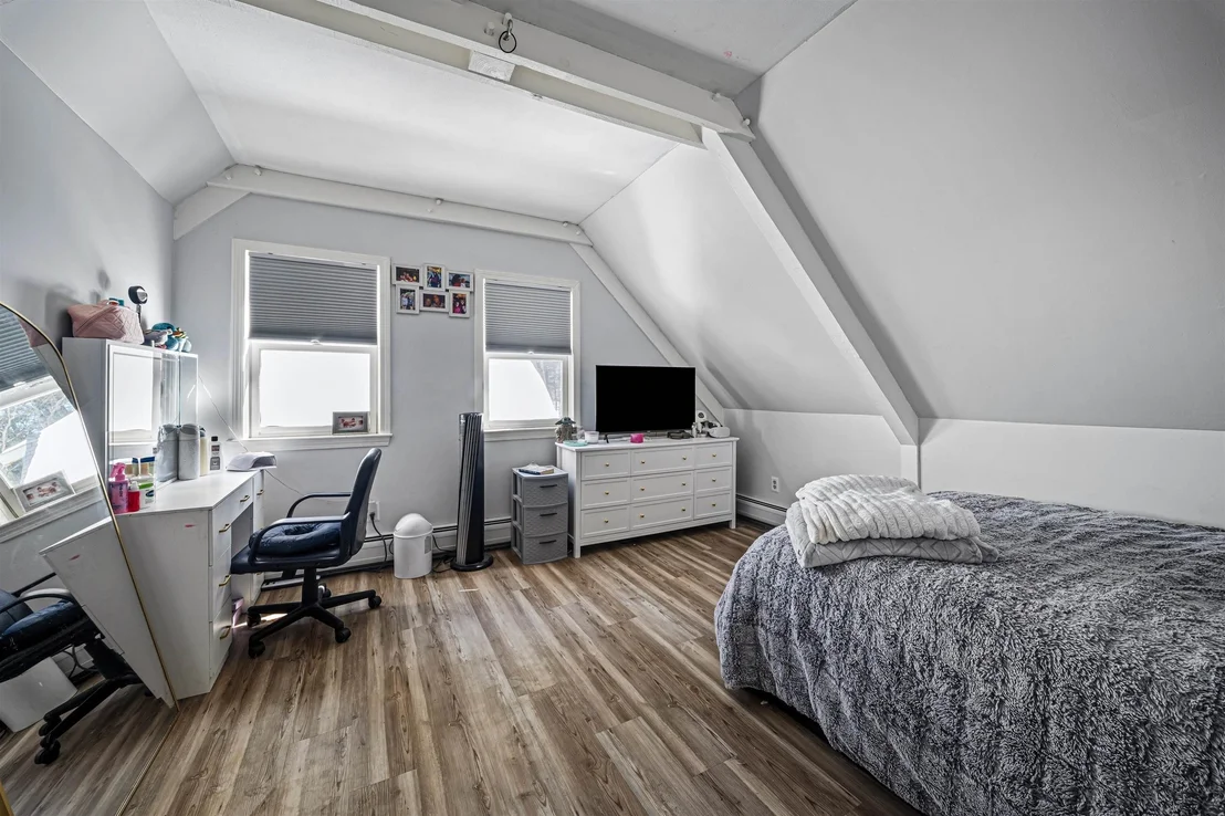 Photo of 12 Loring