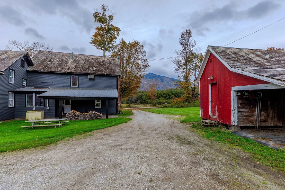 Photo of 818 Danby Hill