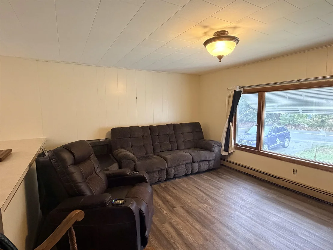 Photo of 147 South Lunenburg