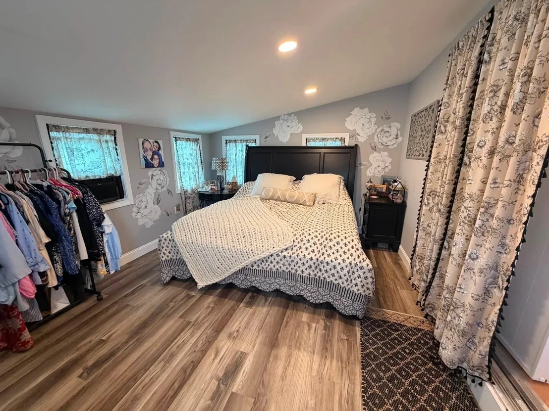 Photo of 98 Maple