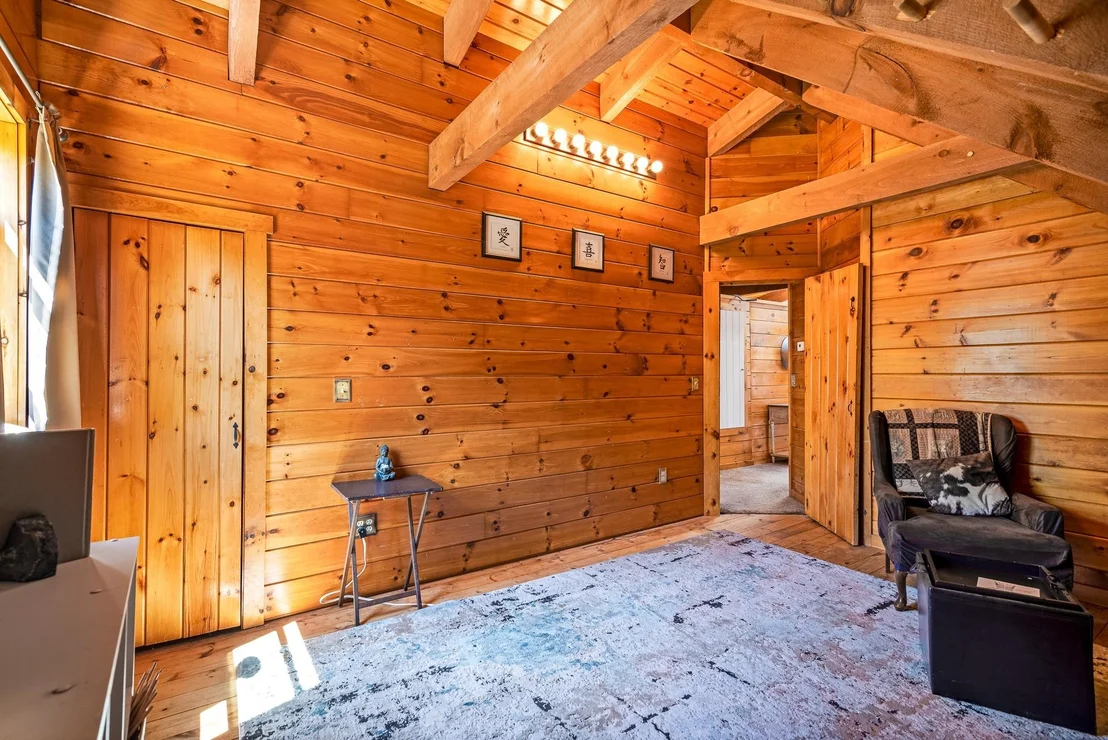 Photo of 708 2Nd Crown Point