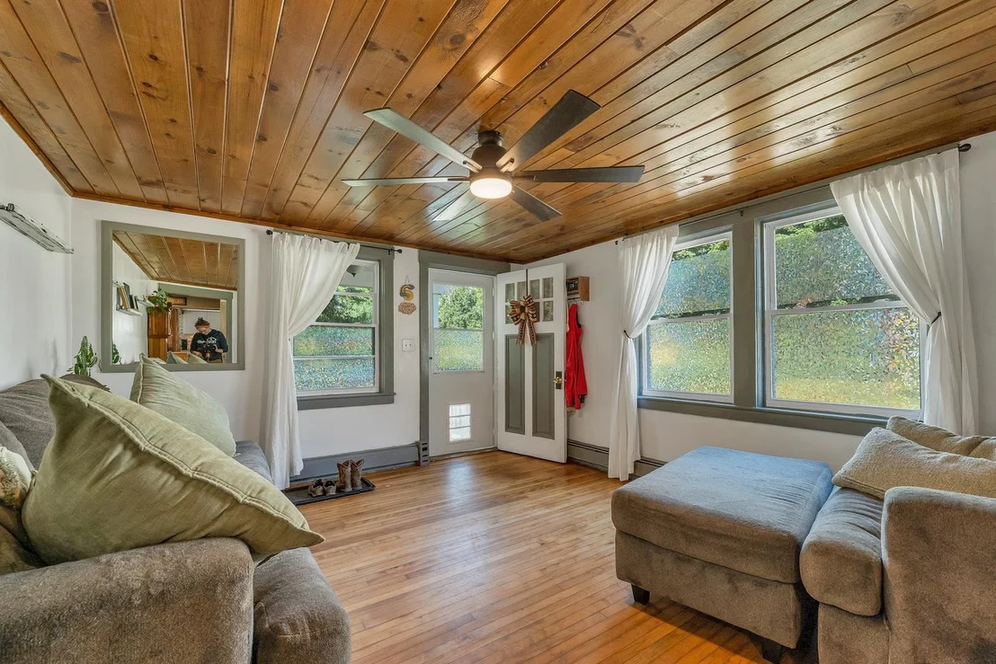 Photo of 40 Boston Hill
