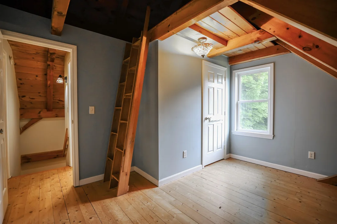 Photo of 570 Upper Meehan