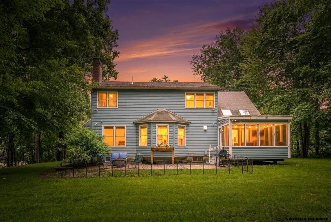 Photo of 72 Oakmont