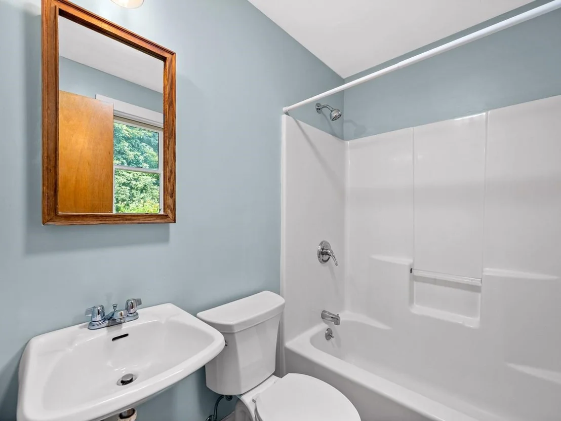 Photo of 663 Guyette