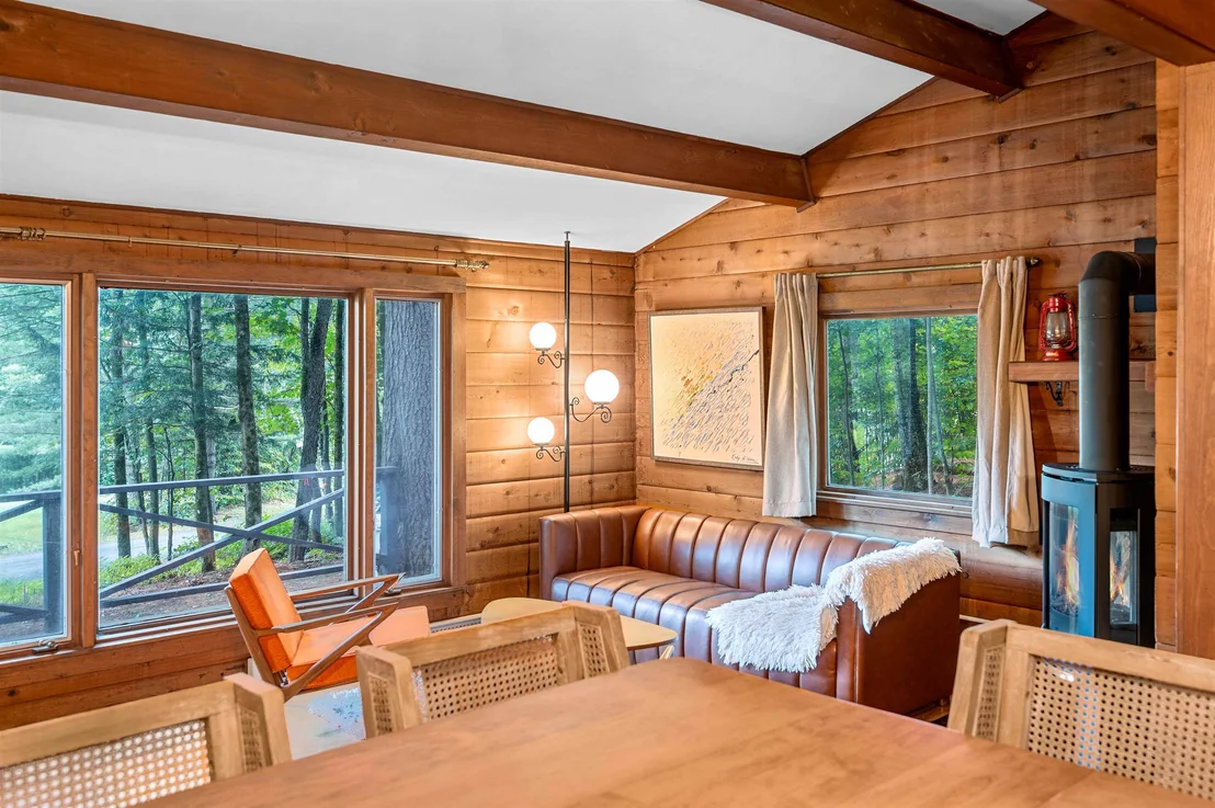 Photo of 17 Middle Pines